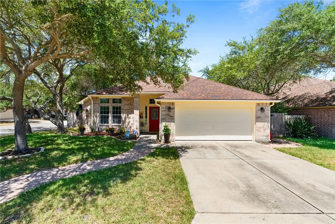 102 Plantation Drive, Rockport, TX 78382 - #1