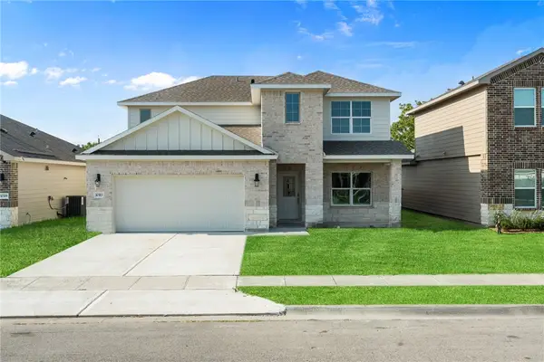 107 Sapphire Street, Portland, TX 78374