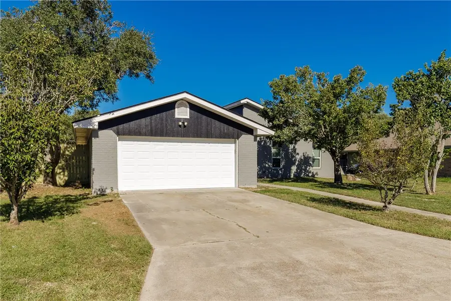 110 Wehring Lane, Aransas Pass, TX 78336 - #2