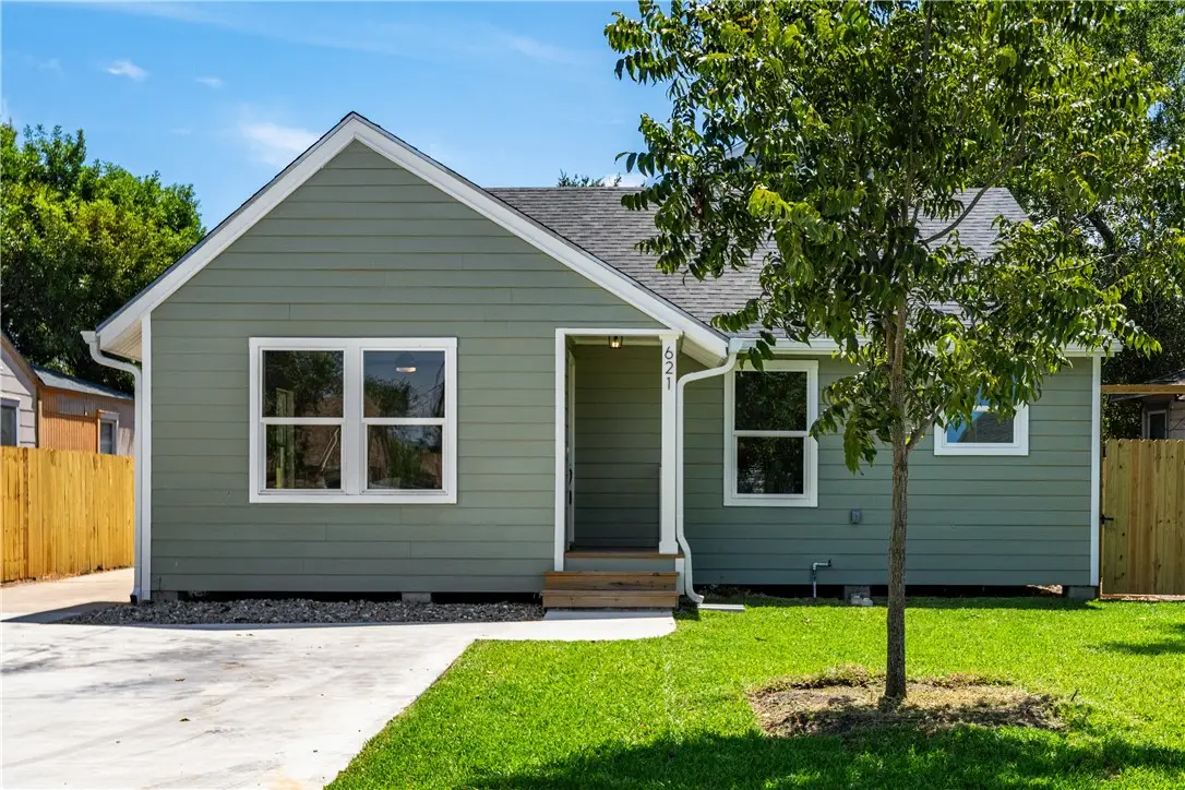 621 Atlantic Street, Corpus Christi, TX 78404 - #1
