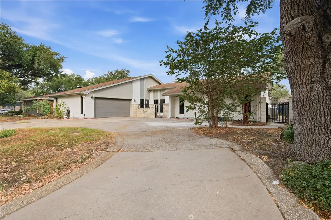 4325 Wood River Drive, Corpus Christi, TX 78410 - #1