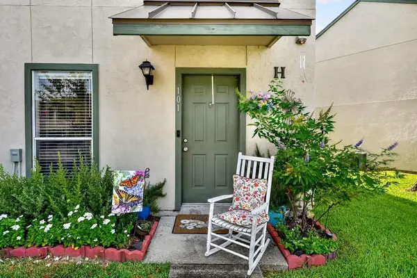 302 Saint Andrews Street #H101, Rockport, TX 78382