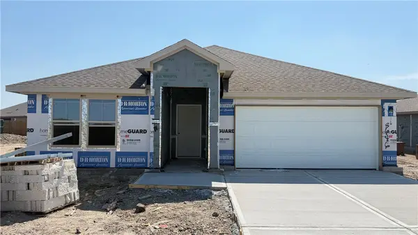 3646 Sahar Lake Drive, Robstown, TX 78380