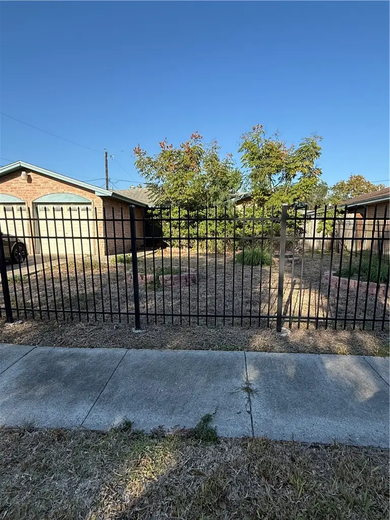 3414 Crest Lake Drive, Corpus Christi, TX 78415 - #1