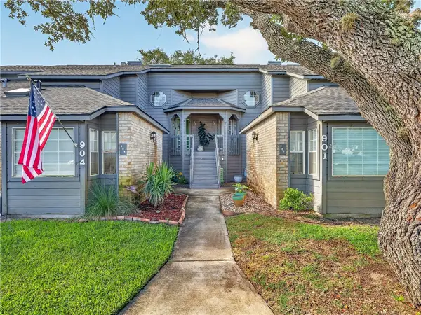 210 Oak Bay Street #902, Rockport, TX 78382