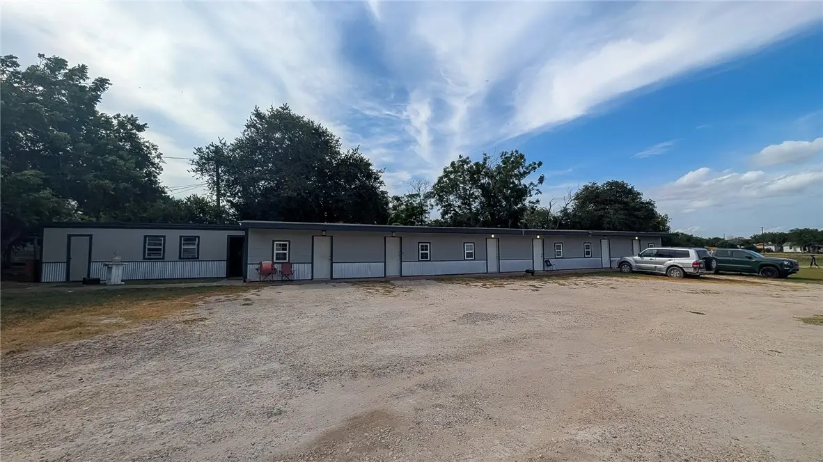 315 N Front Street, Mathis, TX 78368 - #1