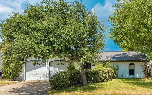 213 Blanco Drive, Portland, TX 78374