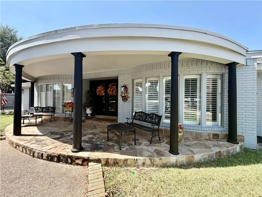 5017 Lost Creek Circle, Corpus Christi, TX 78413 - #1