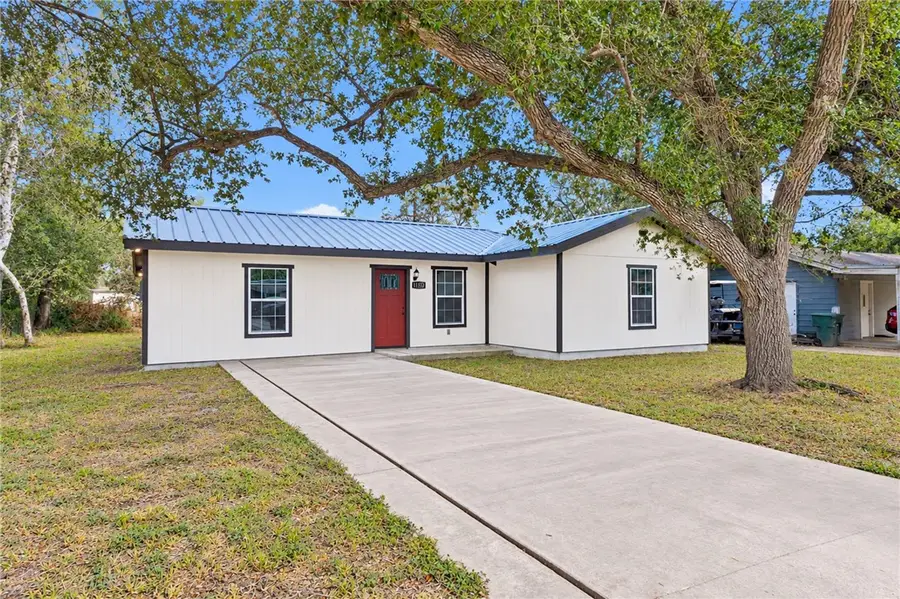 1120 Oakland, Alice, TX 78332 - #3