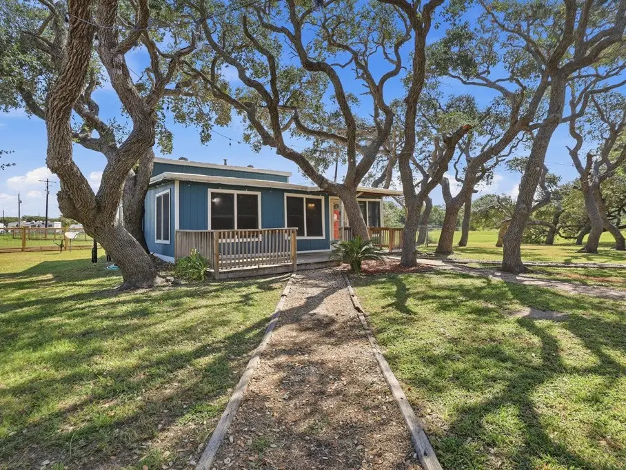 1410 S Mathis Street, Rockport, TX 78382 - #1