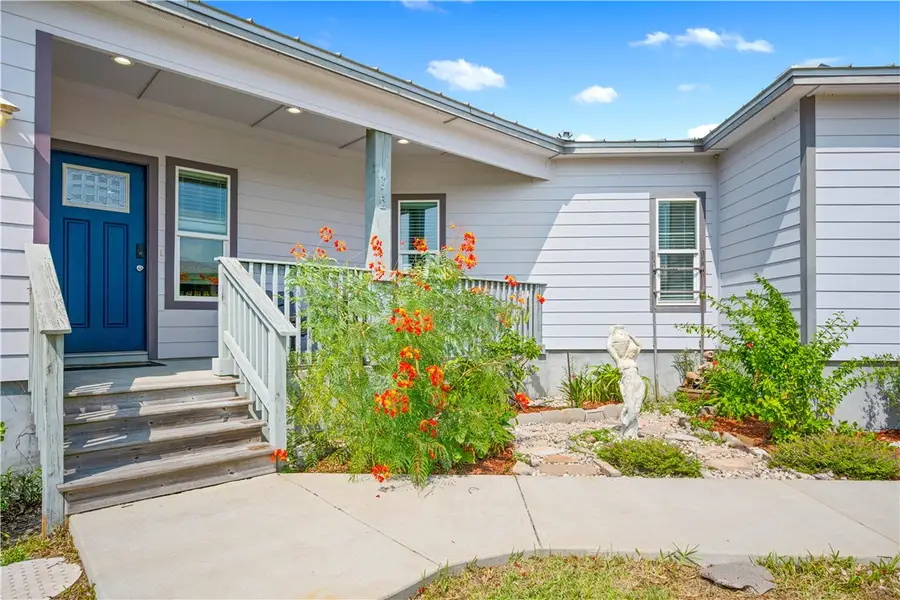 112 Ball, Rockport, TX 78382 - #3