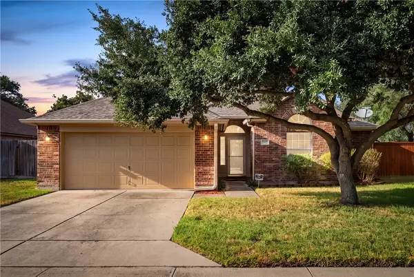 110 Whistlers, Rockport, TX 78382