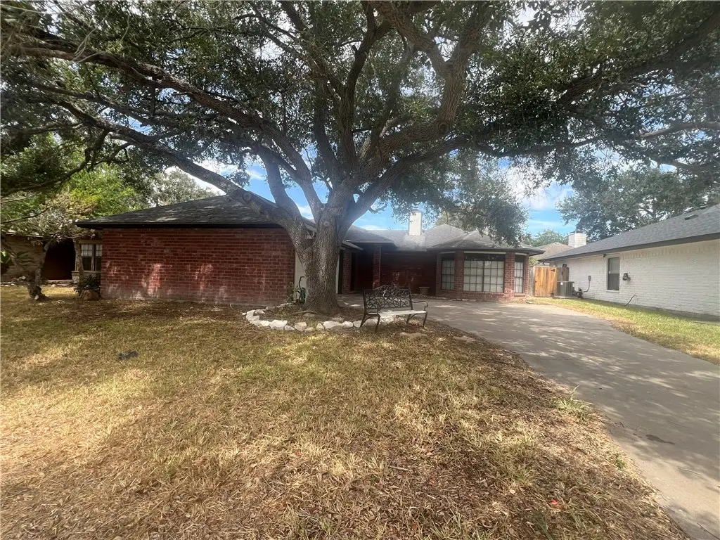 6118 Cumberland Circle, Corpus Christi, TX 78414 - #1