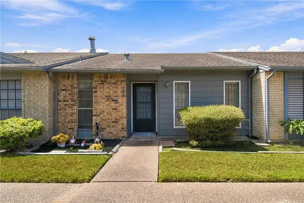 1818 Rodd Field #I5, Corpus Christi, TX 78412