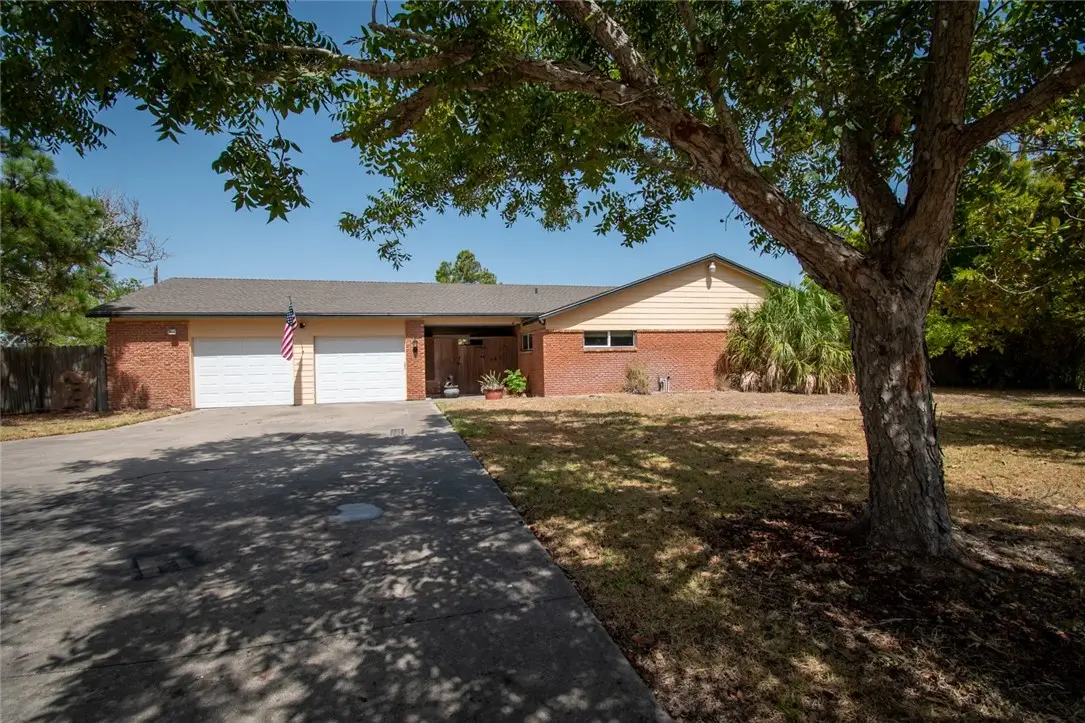 488 Caribbean Drive, Corpus Christi, TX 78418 - #1