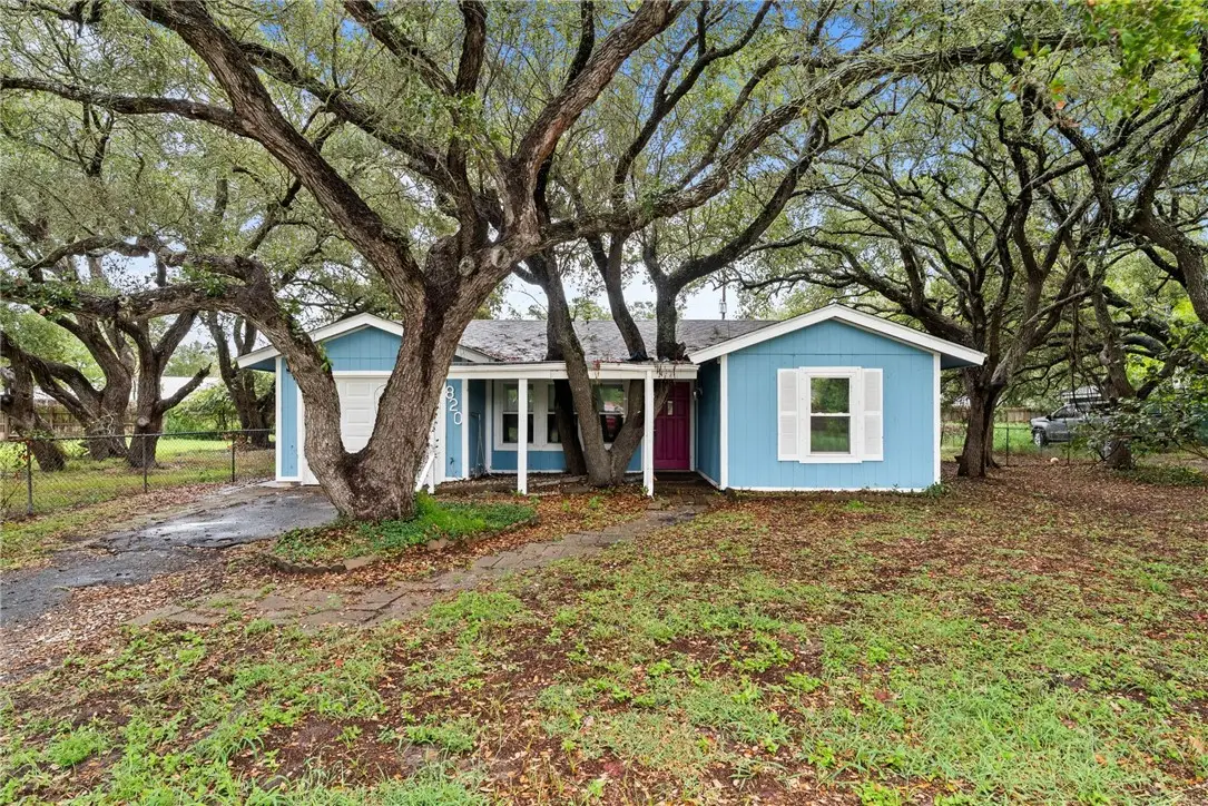 820 Ibis Drive, Rockport, TX 78382 - #1