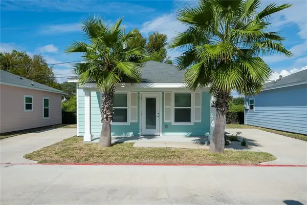 153 Oasis Circle, Rockport, TX 78382