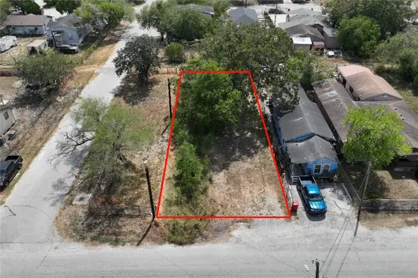 1100 1/2 Kansas Street, Robstown, TX 78380