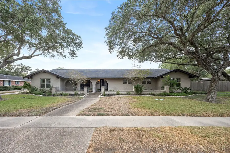 6321 Saint Andrews Drive, Corpus Christi, TX 78413 - #2
