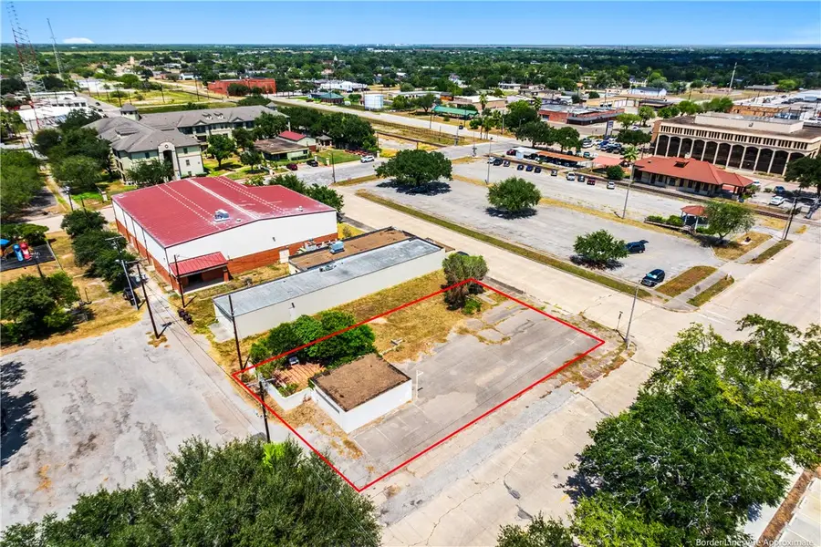 105 N 5th Street, Kingsville, TX 78363 - #3