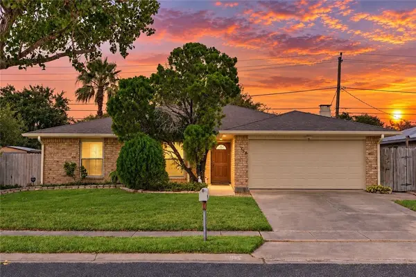 756 Alhambra Drive, Corpus Christi, TX 78418