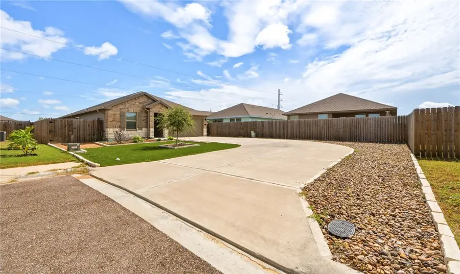 1602 Comfy Way, Corpus Christi, TX 78418 - #2