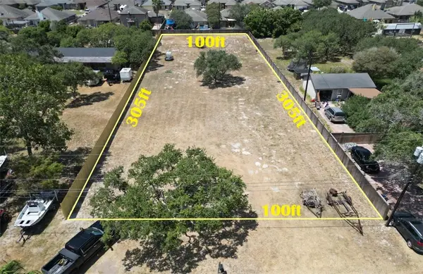 3746 Lynda Lee Drive, Corpus Christi, TX 78418
