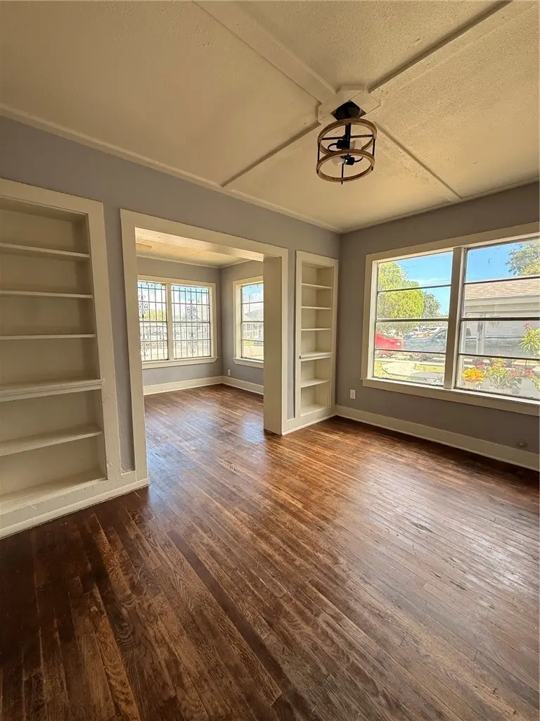 4033 Iturbide Street, Corpus Christi, TX 78405 - #3