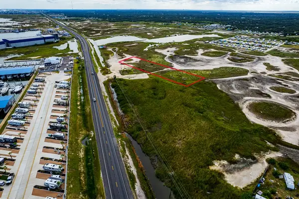 2204 S Terry Street, Rockport, TX 78382