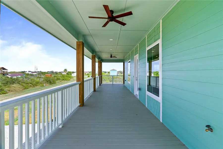 130 West Glen Oak Lane, Rockport, TX 78382 - #2