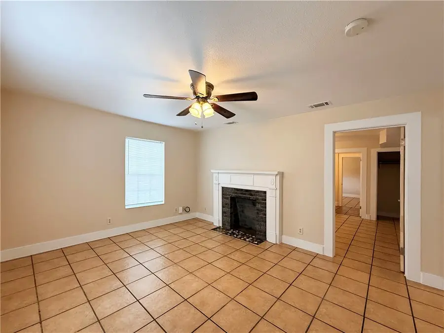 629 W Yoakum Avenue, Aransas Pass, TX 78336 - #2