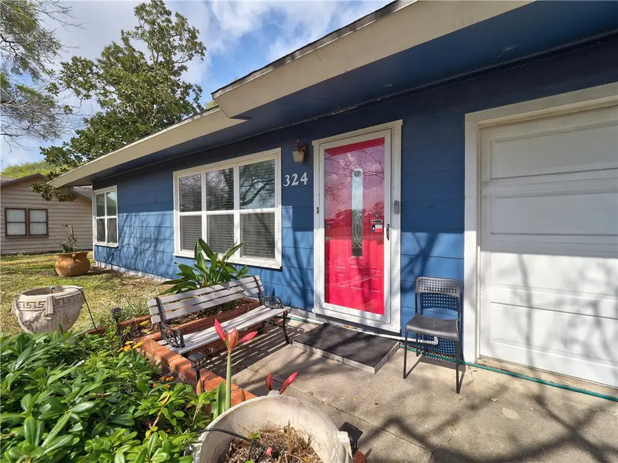 324 S 8th Street, Aransas Pass, TX 78336 - #2