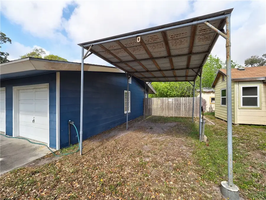 324 S 8th Street, Aransas Pass, TX 78336 - #3
