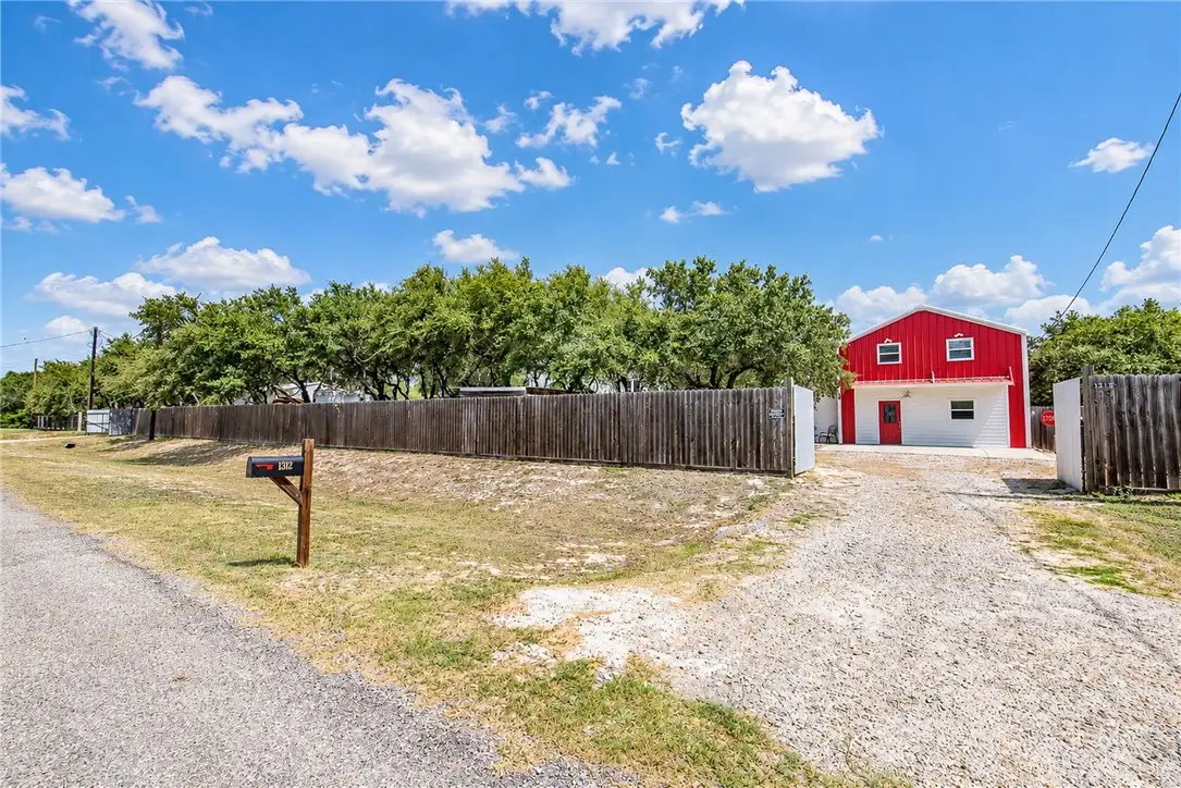 1312 N Verne Street, Rockport, TX 78382 - #1