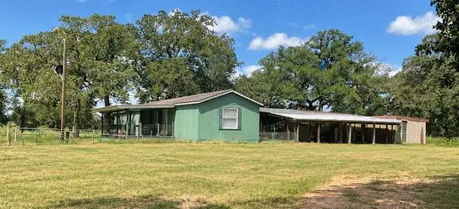 194 County Road 452, Hallettsville, TX 77964 - #1