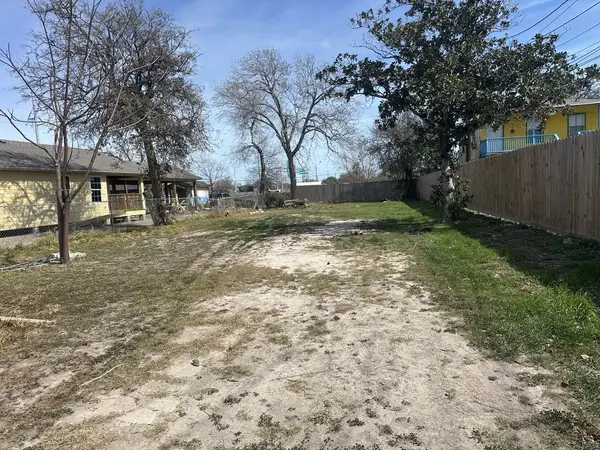 814 18th Street, Corpus Christi, TX 78405