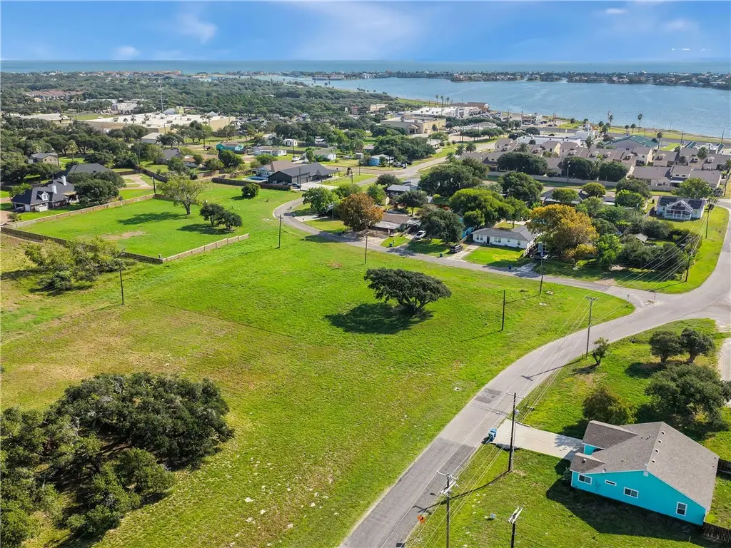 1215 Lady Claire Street, Rockport, TX 78382 - #1