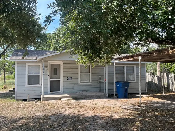 620 S Atascosa Street, Mathis, TX 78368