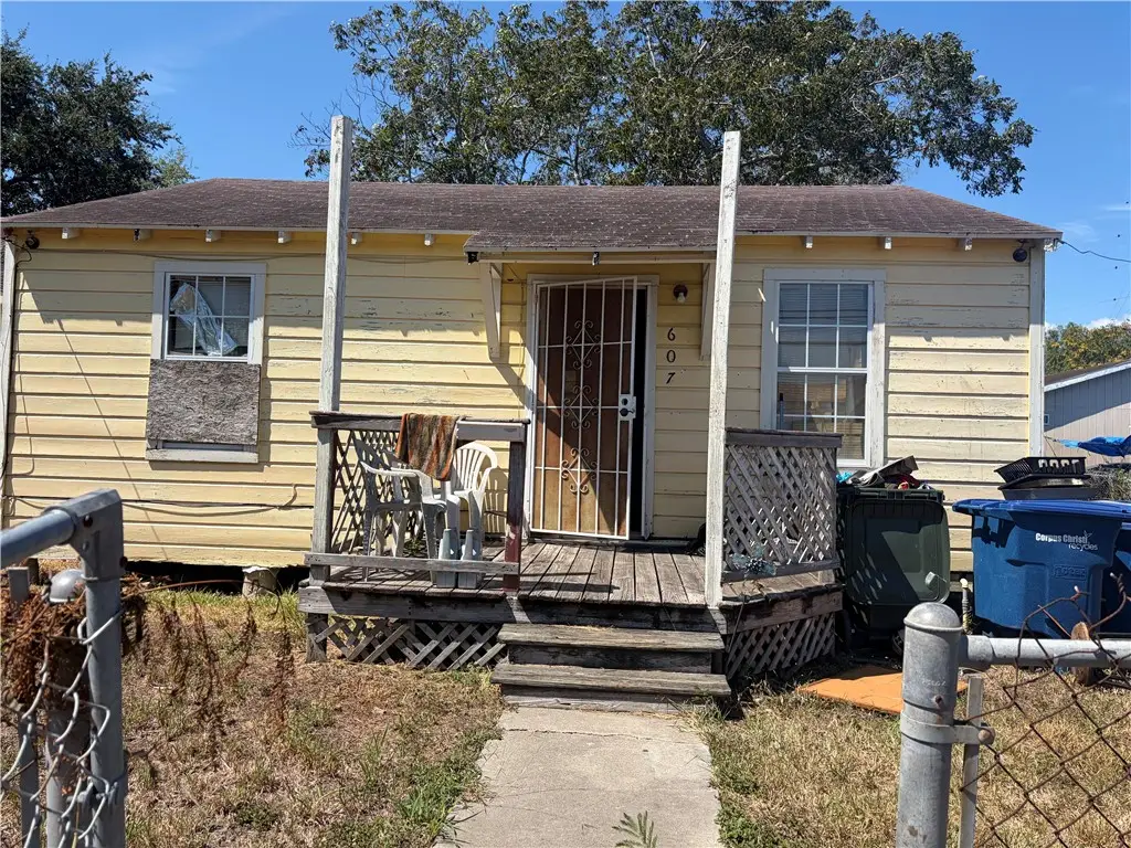 607 Elesa Street, Corpus Christi, TX 78405 - #1