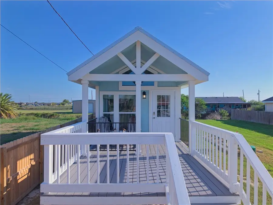 211 W Pompano, Rockport, TX 78382 - #2