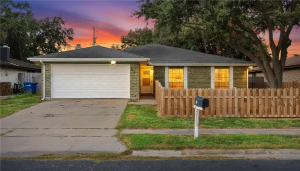 749 Alhambra Drive, Corpus Christi, TX 78418