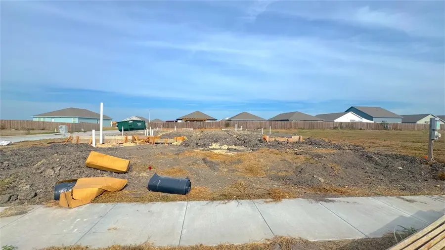 2782 Lady Andrea Drive, Corpus Christi, TX 78415 - #2