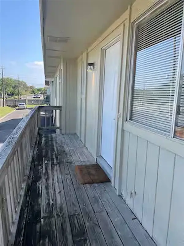 6148 Hidden Oaks #3, Corpus Christi, TX 78412