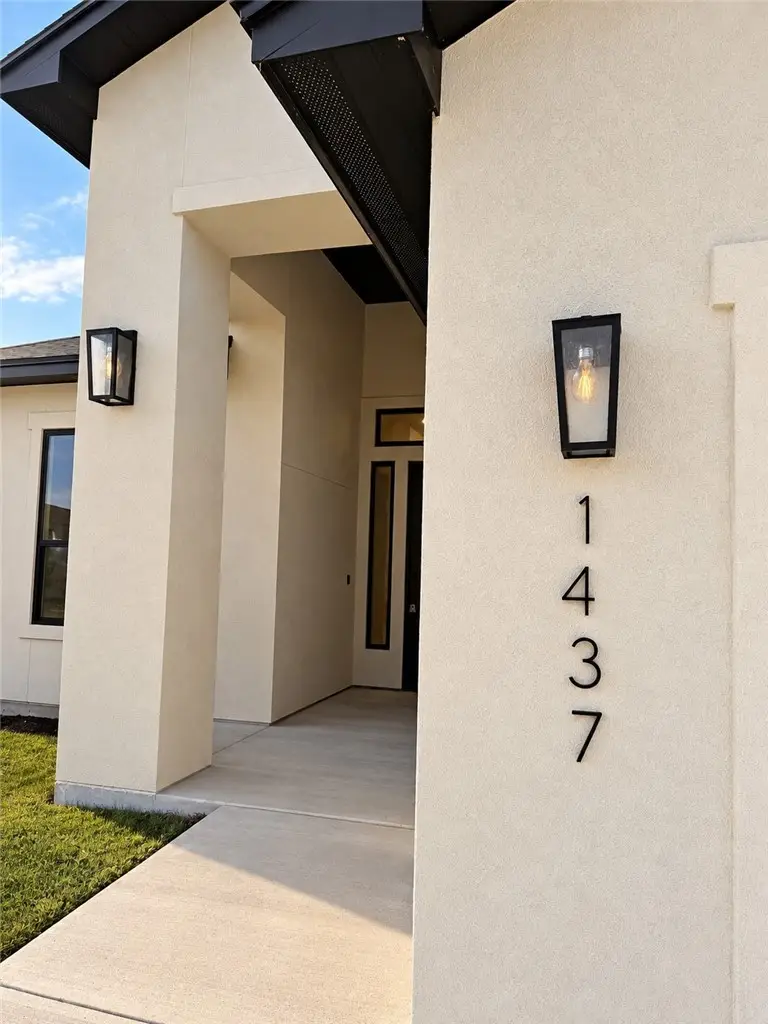 1437 Chloe Cay St., Corpus Christi, TX 78415 - #3