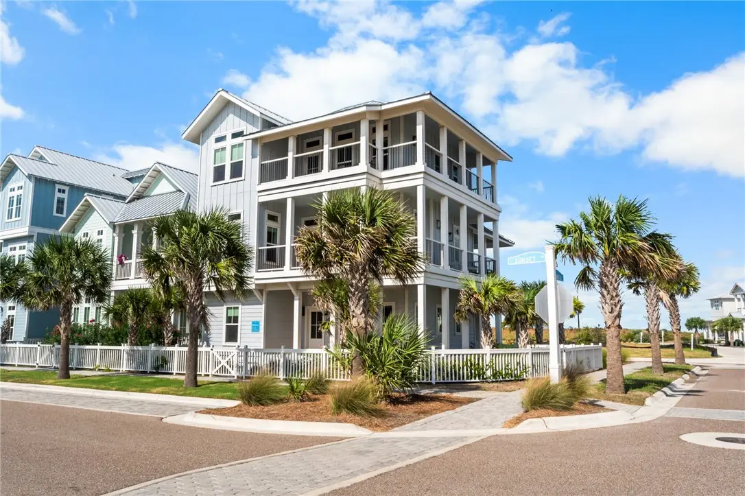 641 Sunset Avenue, Port Aransas, TX 78373 - #1