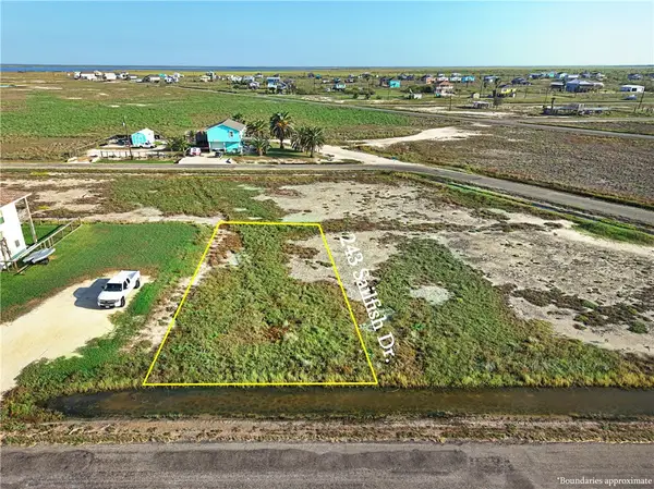 243 Sailfish Drive, Rockport, TX 78382