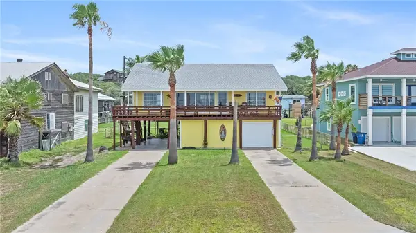 715 Bayshore Drive, Ingleside on the Bay, TX 78362