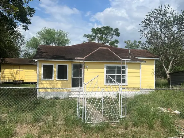 122 Flournoy Street, Normanna, TX 78142