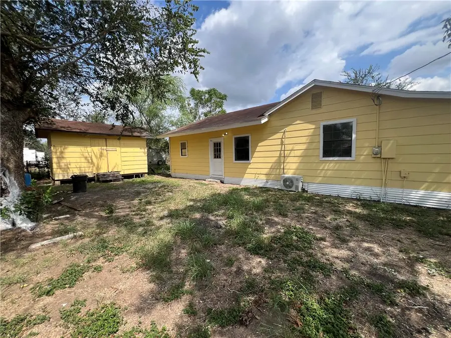 122 Flournoy Street, Normanna, TX 78142 - #3