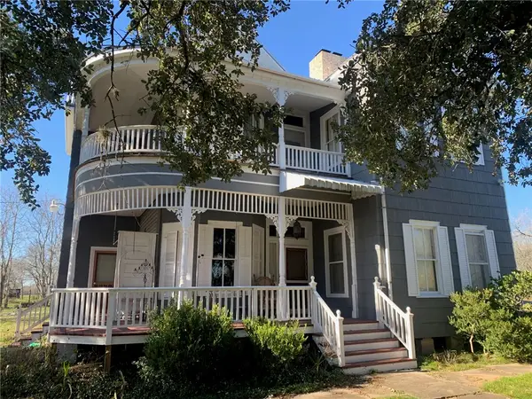 115 NW 5th Street, Gonzales, TX 78959